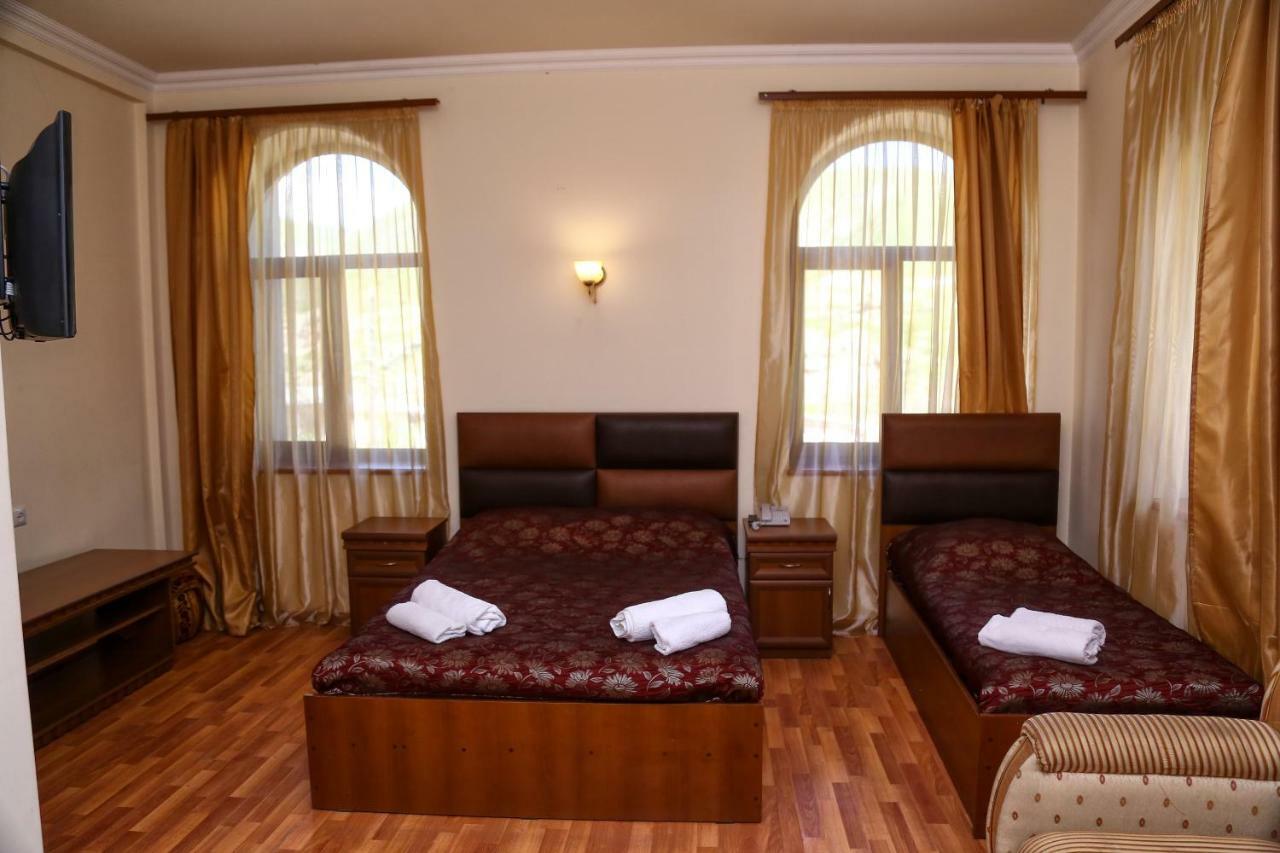 Lara Hotel Goris Εξωτερικό φωτογραφία