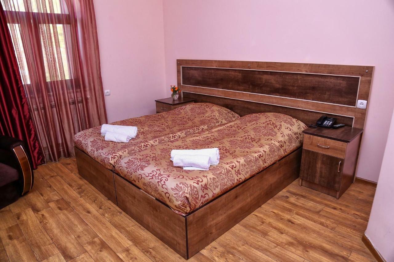 Lara Hotel Goris Εξωτερικό φωτογραφία