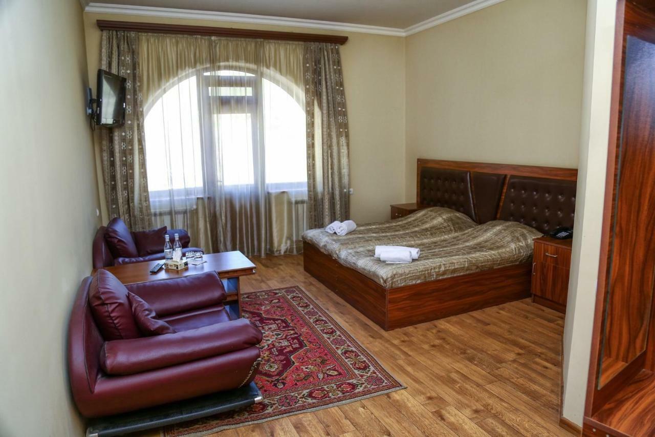 Lara Hotel Goris Εξωτερικό φωτογραφία