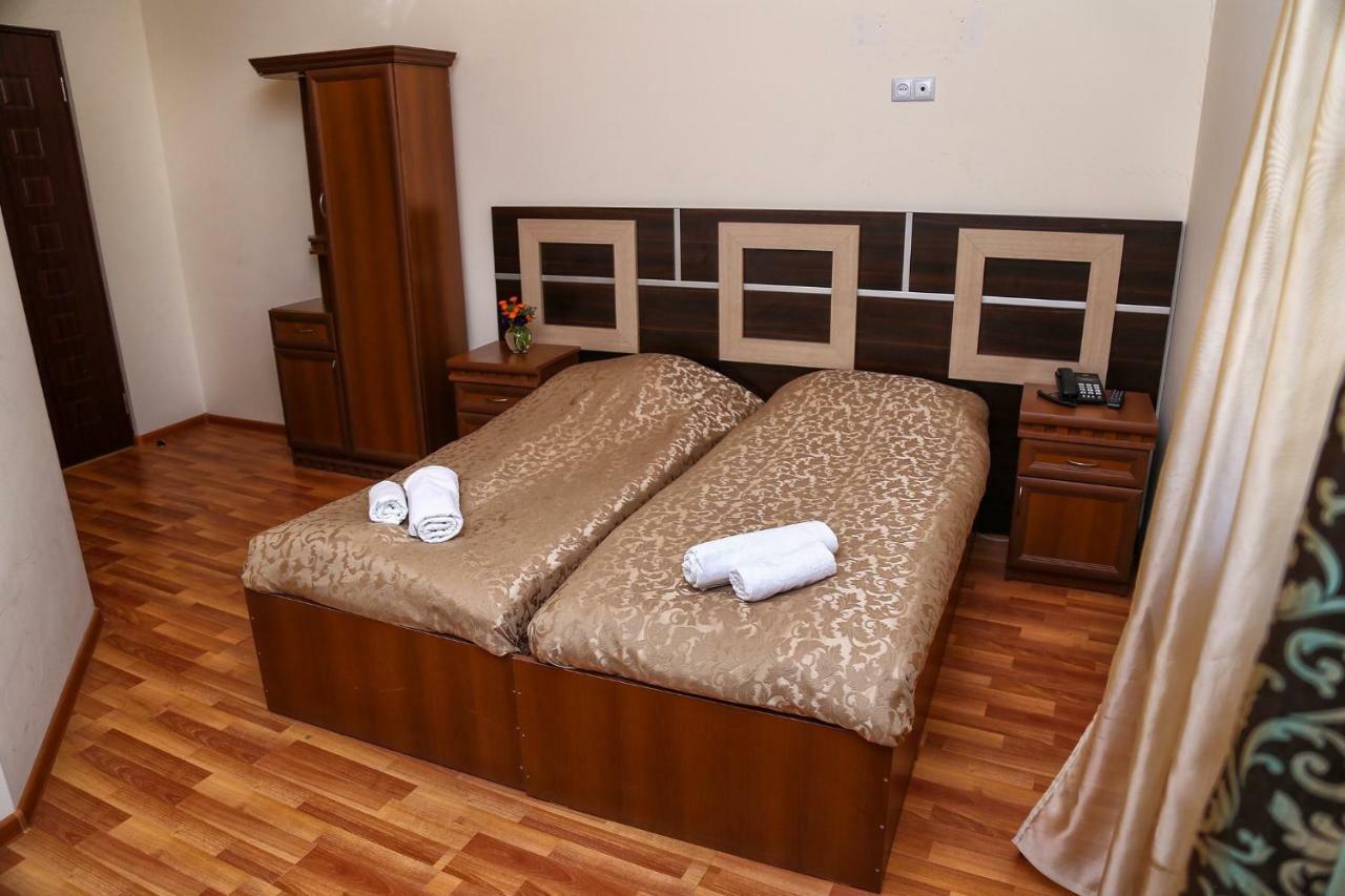 Lara Hotel Goris Εξωτερικό φωτογραφία
