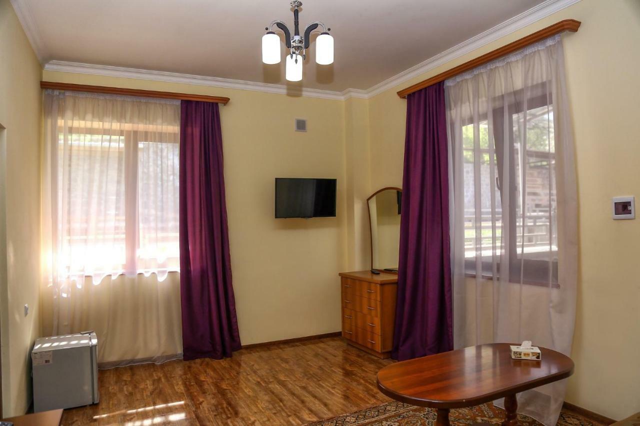 Lara Hotel Goris Εξωτερικό φωτογραφία