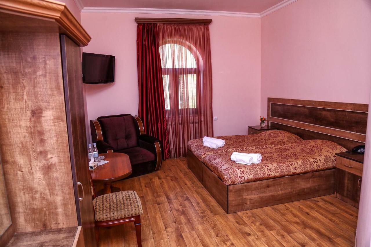 Lara Hotel Goris Εξωτερικό φωτογραφία